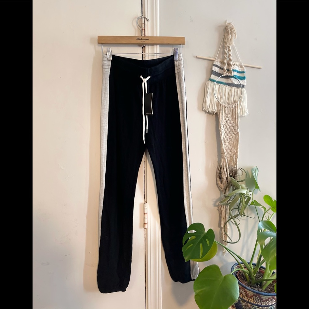 MONROW cream side stripe sweatpants